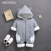 Automne hiver manteau Combinaison de bébé Vêtements Nouveau-né Snowsuit Garçon Chaud Romper Down Coton Vestes Girl Vêtements de neige Body 201128