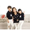 2 färger bomullsutskrift långärmad far mamma och son pullover tröja matchande mamma dotter kläder familj kläder LJ201111