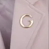 Luxe ontwerper Men Women Pins Broches Gold Silver Letter Broche Pin For Suit Dress Pins Party Party Cadeau