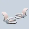 Fashion Folds designer Femmes Pantoufles Noir Blanc Ultra talons hauts Femme Diapositives Été vacances en plein air Plage Mules Chaussures X1020