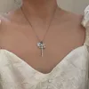 Heta kvinnor korsar hänge halsband mode smycken tillbehör för flickor