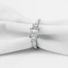 Princess Cut Sona Wedding Pins 3 Kamienie Pierścień 925 Srebrny pierścionek zaręczynowy Syntetyczny NSCD Fine Jewelry Miłośnik ślubny Prezent Y2006146811