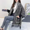 Eşarplar Kadın Fad Cep Sıcak Şal Gevşek Artı Beden Ekose Haltan Tassel Örgü Mink Velvet Velvet Saten Poncho Cape Kış Kazak C7863506