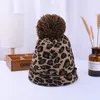 Женщины Зима Leopard Вязаные шапки Мода Pom Pom Шапочки теплая шерсть Вязаная Имеет Bonnet Pom Beanie Caps карнавальные шляпы поставок 4styles RRA3802