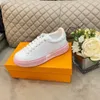 2022 Spring White Women Women's Sneakers أصلية جلدية غير رسمية للتصميم الفاخر للأحذية Woman Vulcanize Shoes Stonky Sneaker KML00029