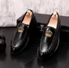 Nya maskrosspikar platt läder strass mode mens loafers klänning slip på casual diamant spetsiga tå skor storlek 38-43 w29