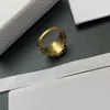Fashionable Mulheres Retrô Golden Golden Ring com Diamond Bee Anel de rosto largo de alta qualidade Jóias Festa de Jóias Amor Presente