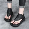 2020 Nya Sommar Kvinnor Full Äkta Läder Tjock Bottom Wedge Classic Retro Ljus Fashion Casual Sandals 0928