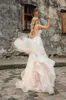 2021 Мода Свадебные платья Scoop Neck Аппликация Кружева Свадебные платья Бич сшитое Sexy Backless Sweep Поезд A-Line свадебное платье