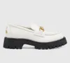 Оптовая туфли Sole Sole Loafer Обувь Женщины на мокасинах Lady Comfort Walking Flats Вышивая пчело