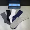 デザイナーメンズレディースGCCI G G G G SOCKS 5つのブランドラックススポーツ冬のメッシュレタープリントプリントソックスコットンマンフェムソックスとギフト用の箱