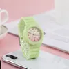 8 färger ny stil fabrik grossist koreanska version trend college vind vattentät damer kvarts titta mode all-match watch grossist