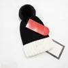 21ss adulti caldi cappello invernale caldo per le donne cavo morbido stretch cavo a maglia pom poms berretti cappelli womens skullies girl ski cap berretto beanie