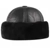 HT2824 Spessore caldo cappello invernale da uomo in pelle di pelliccia nera cappello bomber russo maschio antivento neve sci berretto russo foderato in pile cappello papà Y200110
