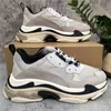 Diseñador de alta calidad Paris 17FW Zapato de moda Triple S zapatilla de deporte Zapatos de mujer gris blanco negro Zapatillas de deporte para hombre Chaussures de primavera Casual Balencaigas Daddy Shoes