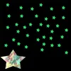 100 pc / stelle Set 3D bagliore nel buio luminosi Wall Stickers per bambini in camera casa della decorazione della decalcomania Carta da parati speciale decorativo