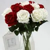 rode rozen voor bruiloft decoraties