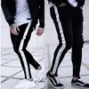 2020 Nya Mäns Skinny Biker Jeans Bands Male Side Stripe Distressed Stretch Black Jeans Homme Casual Ripped Tore För Män