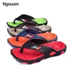 Slippers Ngouxm Zomer Big Size Youth Mannen Massage Non-Slip Cool Buiten Flip Flops Ademende Dik-Soled Teen Sandalen 220302