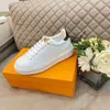 2022 Printemps Blanc Femmes Baskets En Cuir Véritable Casual Sport Design De Luxe Marque Chaussures Femme Vulcaniser Chaussures Chunky Sneaker KML00029