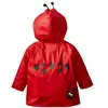 2 3 4 5 6 y Bebek Yağmur Ceket Çocuklar için Giysiler Kızlar Yeşil Kurbağa Kırmızı Arı Sevimli Kapşonlu Su Geçirmez Yağmur Cezası Boy Rüzgar Geçirmez Hendek Ceketi Y1492157