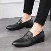 Nouveaux hommes chaussures robe appartements mocassins de luxe affaires chaussures en cuir décontractées chaussures de fête de mariage grande taille Y200420