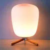 Novo Design Ultra Moderno Mini Moda Fosco Lampshade e Suporte De Madeira Textura Textura Lâmpada de mesa com fonte de luz US Plug