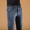 Мужчины мода зимние джинсы мужчины черные тонкие уточны растягиваться густые бархатные брюки теплые джинсы повседневные флисовые брюки мужские плюс размер 28-38-40 201116