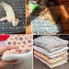 Coperta per animali domestici Cat Sleeping Mat Coral Fleece Tenere al caldo Coperta Cani di taglia piccola e media Gatti Sleeping Winter Dog Cat Bed Mats Pet Supplies LJ201028