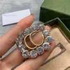 Ny produktlansering Pearl Designer Letter Brosch Charm Lady Jewely Lady Pin Party Gift Chest334K