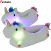 Style zima urocza domowa kreskówka Plush Chausson Licorne White Shoe świecące kapcie Y200424