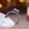 ヴィンテージダイヤモンドリング 925 スターリングシルバープリンセスカット CZ 石メンズ婚約結婚指輪女性のためのジュエリーギフト