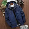 Fashion Spring Autumn Thin Outdoor Jacket Men Windbreaker Jacket Mens Waterproof Breattable Handing Coat Camping Outerkläder 201127