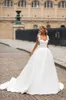 2021 Enkel A Line Bröllopsklänningar Satin Beach Sweep Train Bridal Gowns Custom Plus Storlek