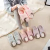 Mujeres esponjosas zapatillas suave peluche algodón piel de algodón diapositivas de dibujos animados erizo invierno zapatos cálidos hombres amante pareja casa calzado de piso y201026