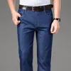 Jeans da uomo Abbigliamento estivo Pantaloni in denim elasticizzato dritto Vita alta Jeans retrò azzurri Pantaloni in denim leggero Uomo 201111