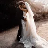 Abiti da sposa con applicazioni di fiori in pizzo 3D Abiti da sposa Boho Abiti da sposa senza spalline Split Tulle Grigio scuro Argento Cristalli da spiaggia Robe De Mariage Vestidos 2022