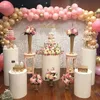 Party dekoration grand händelse scen bröllop baby bakgrund metall rekvisita cirkulär kolonn cylindrisk efterrätt bord blomma ballong hantverk båge