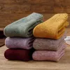 Chaussettes en laine mérinos épaisses et chaudes d'hiver pour femmes Harajuku rétro résistant au froid mode décontractée chaussettes en cachemire de couleur unie 5 paires 211221