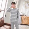 Herren-Nachtwäsche-Pyjama-Sets, gestreift, vollständig aus reiner Baumwolle, Karton, modisch, für Männer, Langarm-Anzug, 2-teilig, lässig, Frühling, Zuhause, Lounge, Geschenk 221007