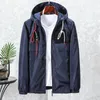 Mode Casual Trendy Style Mäns Jacka Vindskyddad Andningsduk Fine Workmanship Jacket Inner Pocket Drawstring Höst och Vinter Jacke