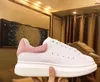 2021 Mężczyźni Buty Moda Kobiet Buty Męskie Skórzane Koronki Platforma Przegupnione Sole Sneakers White Black Casual Buty