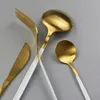 24st Black Gold Matte Middagsbidragsset Set rostfritt stål Tabellesuppsättning Hem Knife Fork Spoon Flatware Diskmaskin Safe245p