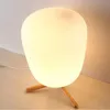 Brandneue ultra-moderne Mini-Mode-Moderne Glaslampenschirm und Holzhalterung Textur-Studien-Tischlampe mit Lichtquelle US-Stecker