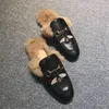 Designer-Damen-Fell-Hausschuhe, Princetown-Loafer, Leder-Pantoletten, schwarze Metallketten-Slipper, Samt mit Schnallen-Pantoletten