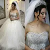 Les cristaux habillent le décolleté en cœur perlé Toulle Sweep Train sur mesure Mariage de bal de mariage Vetestido de Novia sur mesure