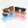 Mode Clean Square Kids Designer Solglasögon med Oversize Färger Objektiv Kyla pojkar och tjejer Solida glasögon