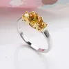 Luxurys Designers Fashion JZ298 Bague de lious jaune imitation fille gothique trois yeux bijoux foncés entre les doigts2889549