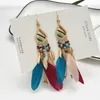Dangle ljuskrona kvinnor färgglada fjäder örhängen retro etnisk stil kreativ personlighet mode smycken 10pairs / lot1