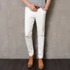 Mäns Jeans Svart Vit Knähål Rippad Skinny Men Pant Koreansk stil Mode Denim Pants Man Brand Penna Slim Fit Casual Male1